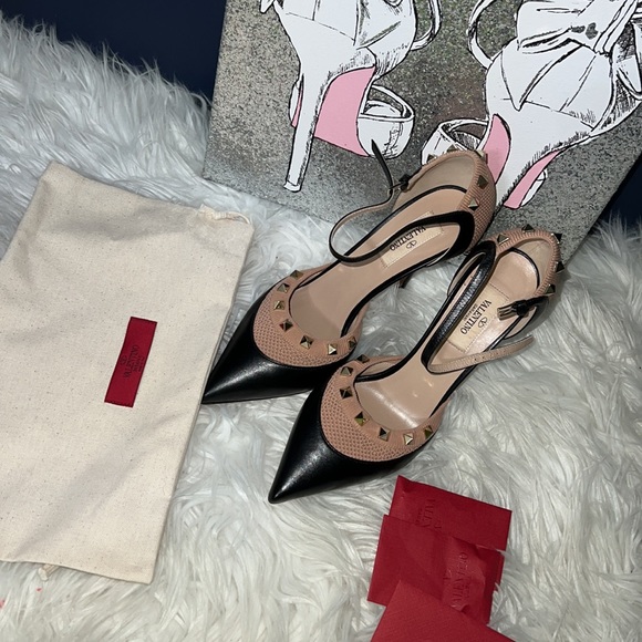 ❤️❤️VALENTINO Rockstud Sock Ankle Strap Pump Heel Nude Black❤️❤️ - Picture 4 of 6